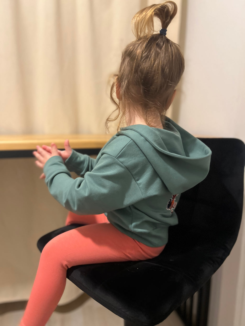 Girl’s Mooz Hoodie